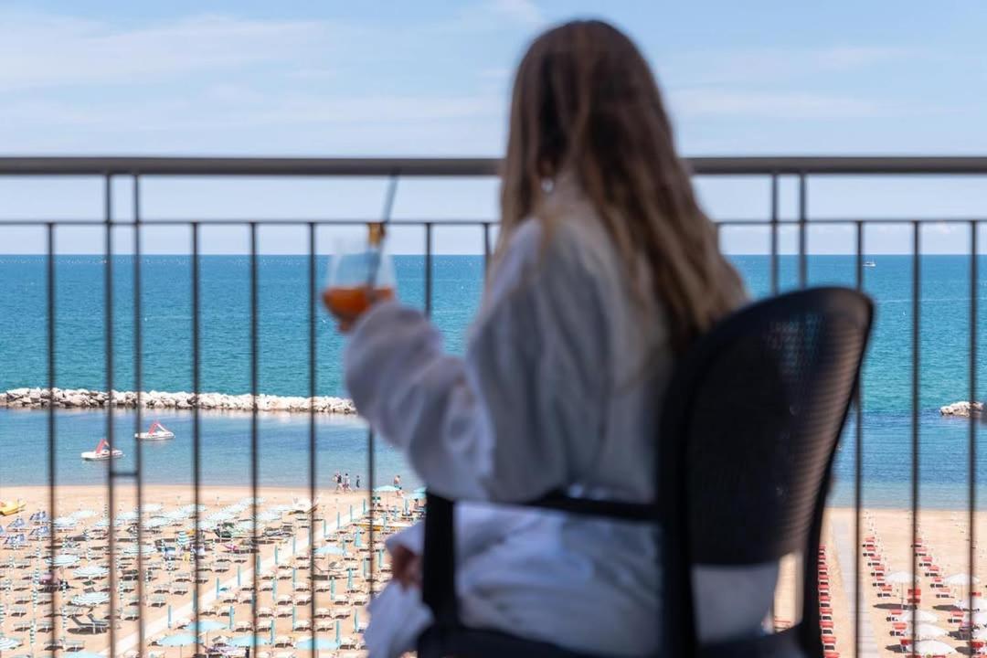 Hotel Nord Est Cattolica Esterno foto
