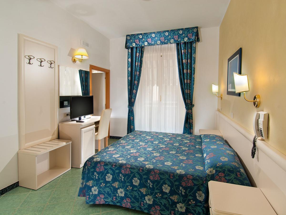 Hotel Nord Est Cattolica Esterno foto