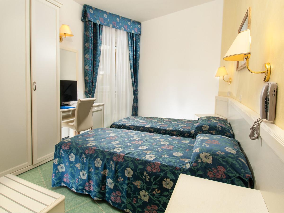 Hotel Nord Est Cattolica Esterno foto