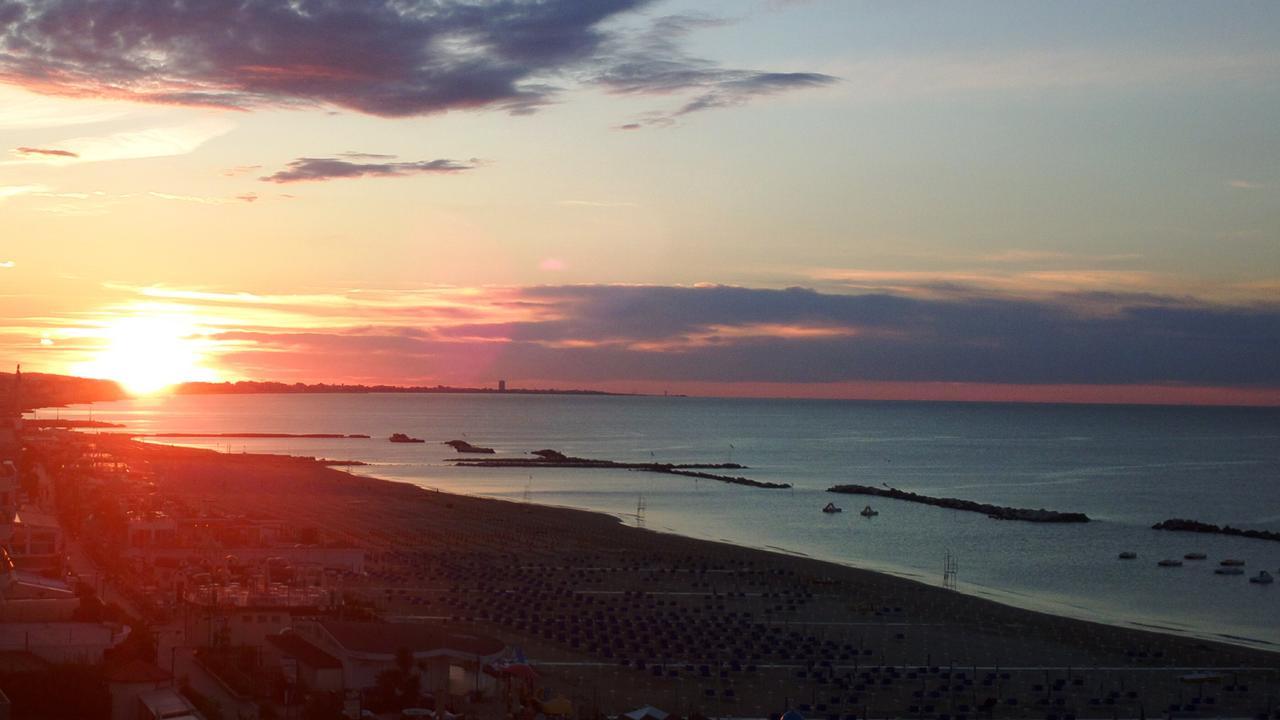 Hotel Nord Est Cattolica Esterno foto